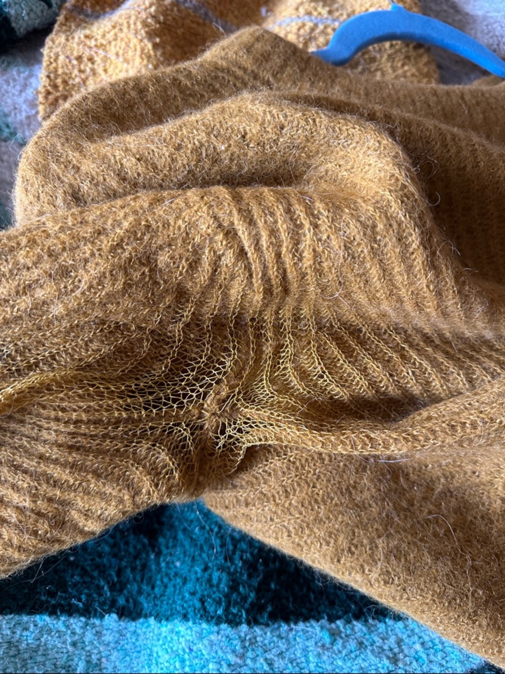 Everlane Rust-Brown Fuzzy Crewneck Sweater - Picture 4 of 4